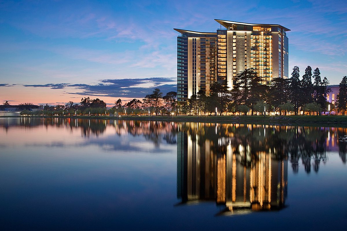 هتل Hilton Batumi